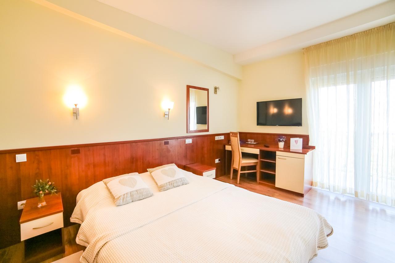 Hotel Merlot Opuzen  المظهر الخارجي الصورة