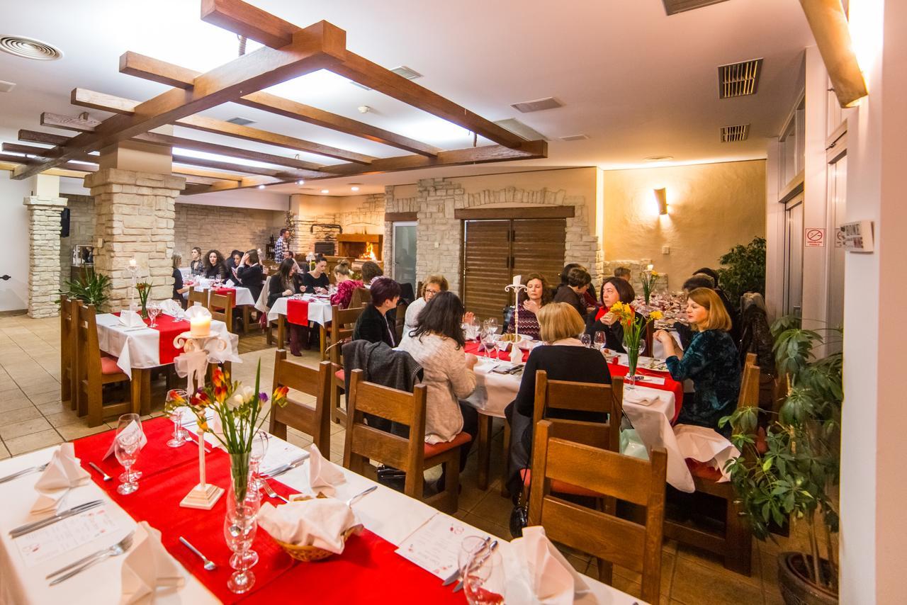 Hotel Merlot Opuzen  المظهر الخارجي الصورة
