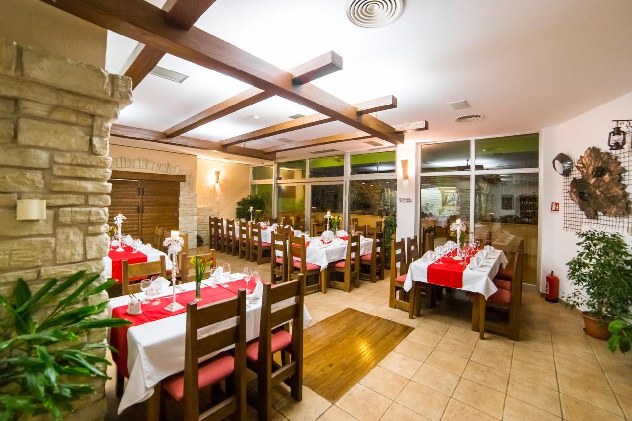 Hotel Merlot Opuzen  المظهر الخارجي الصورة