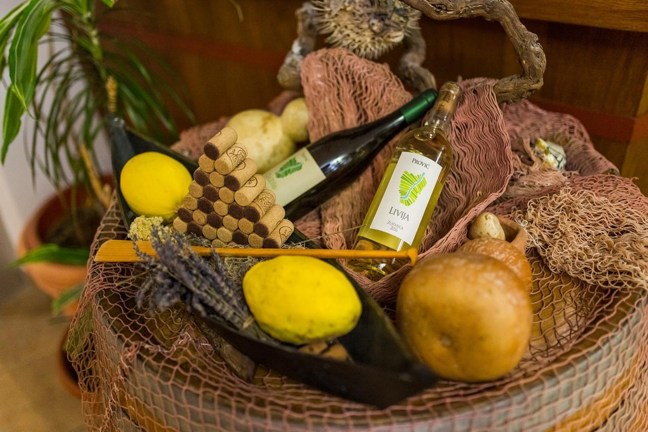 Hotel Merlot Opuzen  المظهر الخارجي الصورة