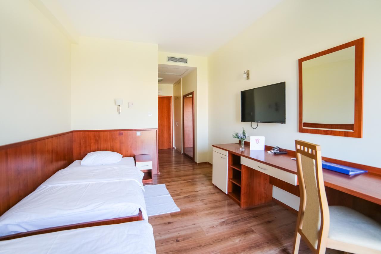 Hotel Merlot Opuzen  المظهر الخارجي الصورة