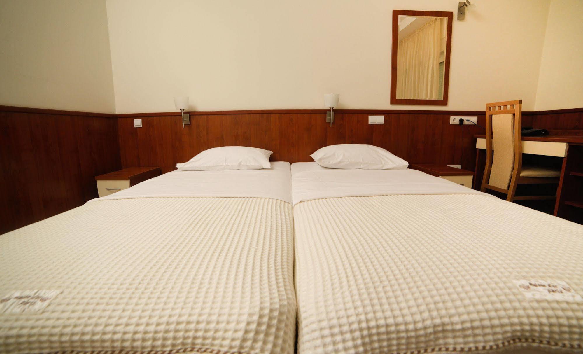 Hotel Merlot Opuzen  المظهر الخارجي الصورة