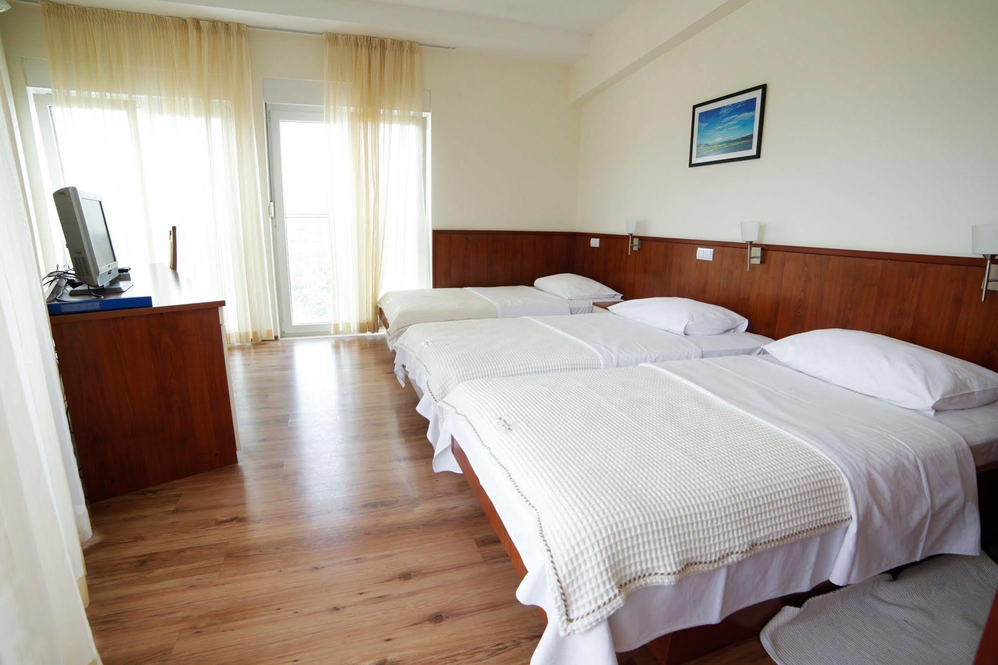 Hotel Merlot Opuzen  المظهر الخارجي الصورة